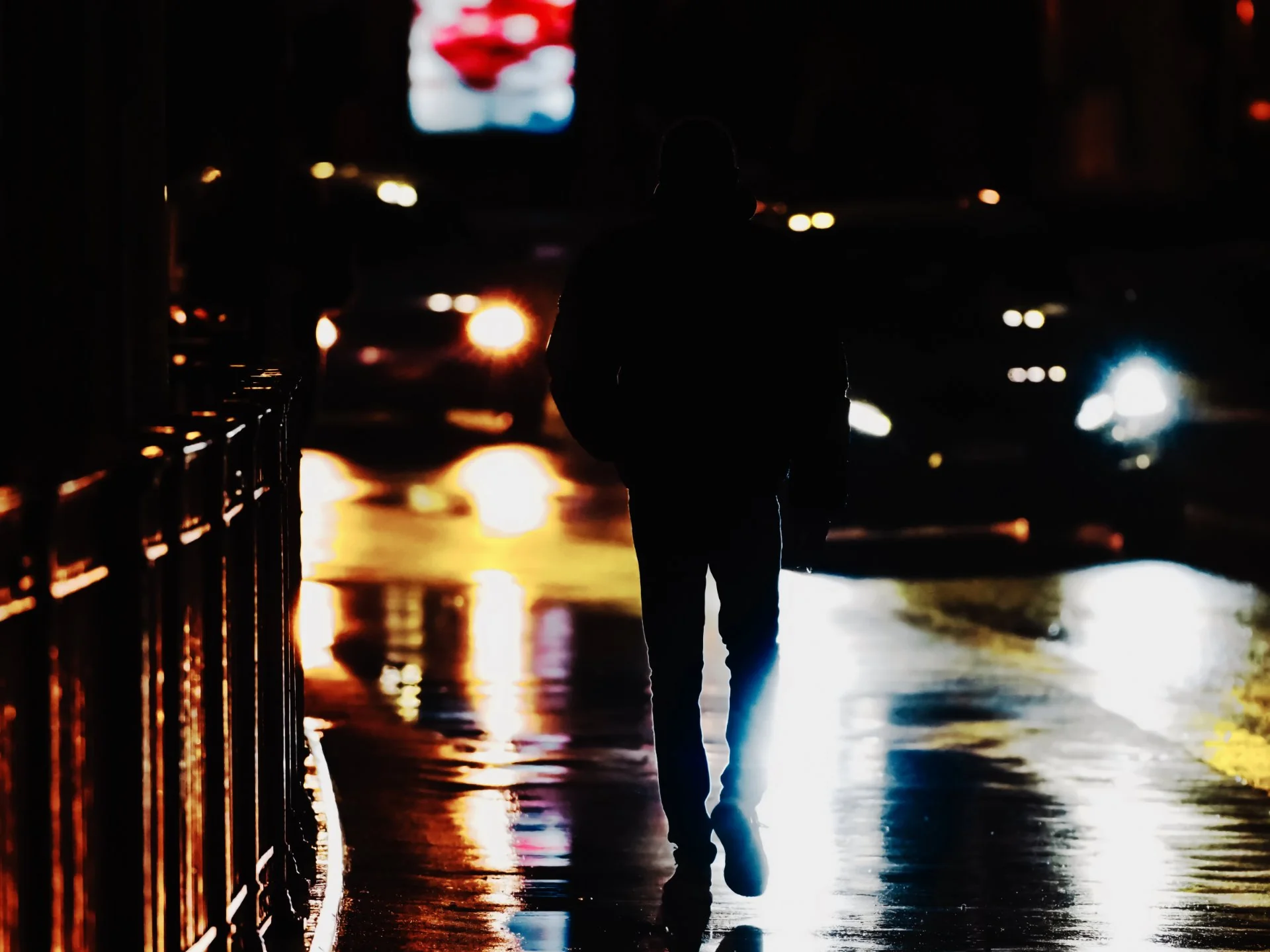 Reflets Nocturnes sur Pavés